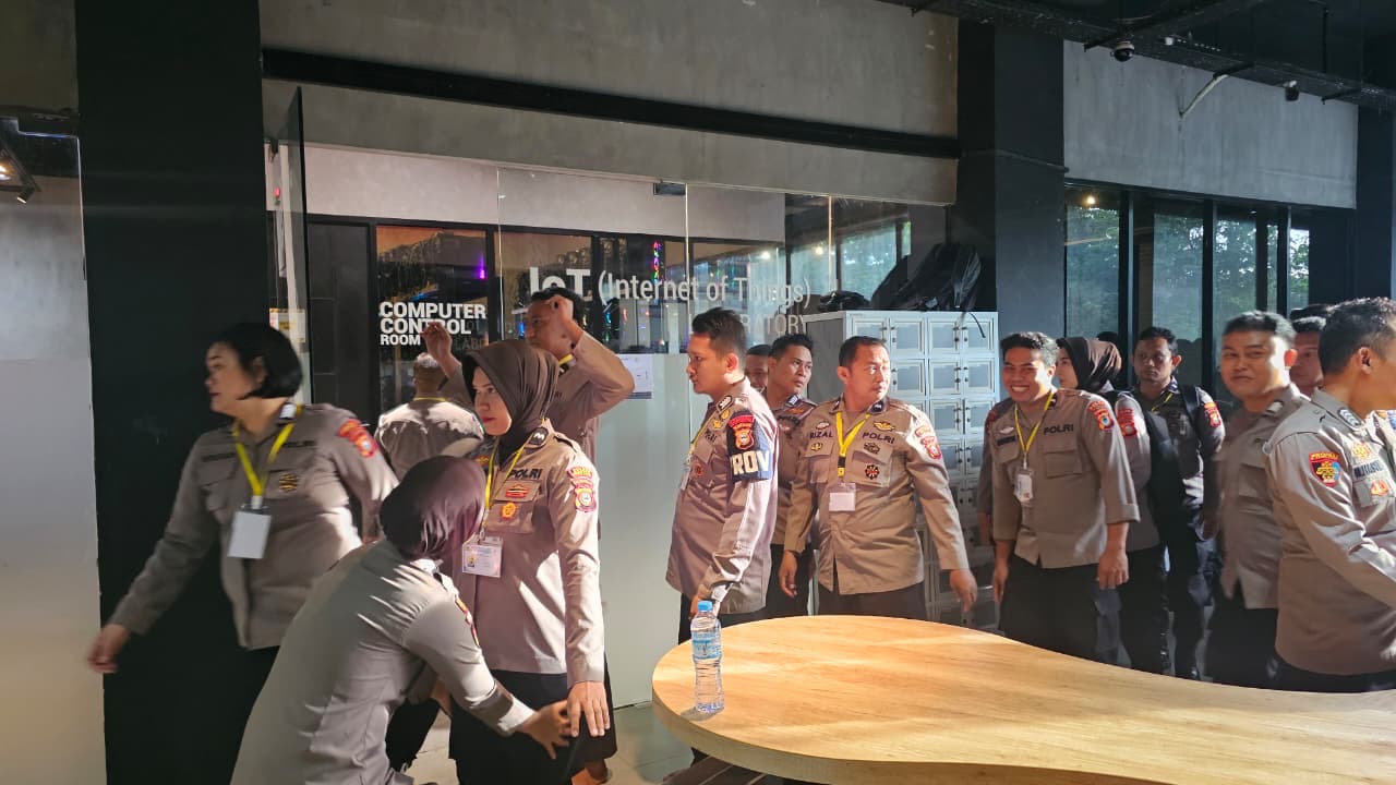 2d4ea03a-ce87-4ba9-a7bc-d37173f28d61